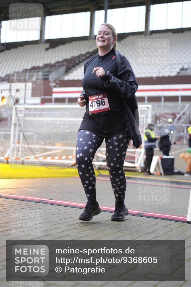 07.12.2025 - St. Pauli X-Mass-Run No. 15 Patografie http://msf.ph/oto/9368605 07.12.2025 11:12:46 Ziel 494, 681, 919, 1420, 1422, 3167, 4794, 4795, 4796, 4802, 4804 meine-sportfotos.de