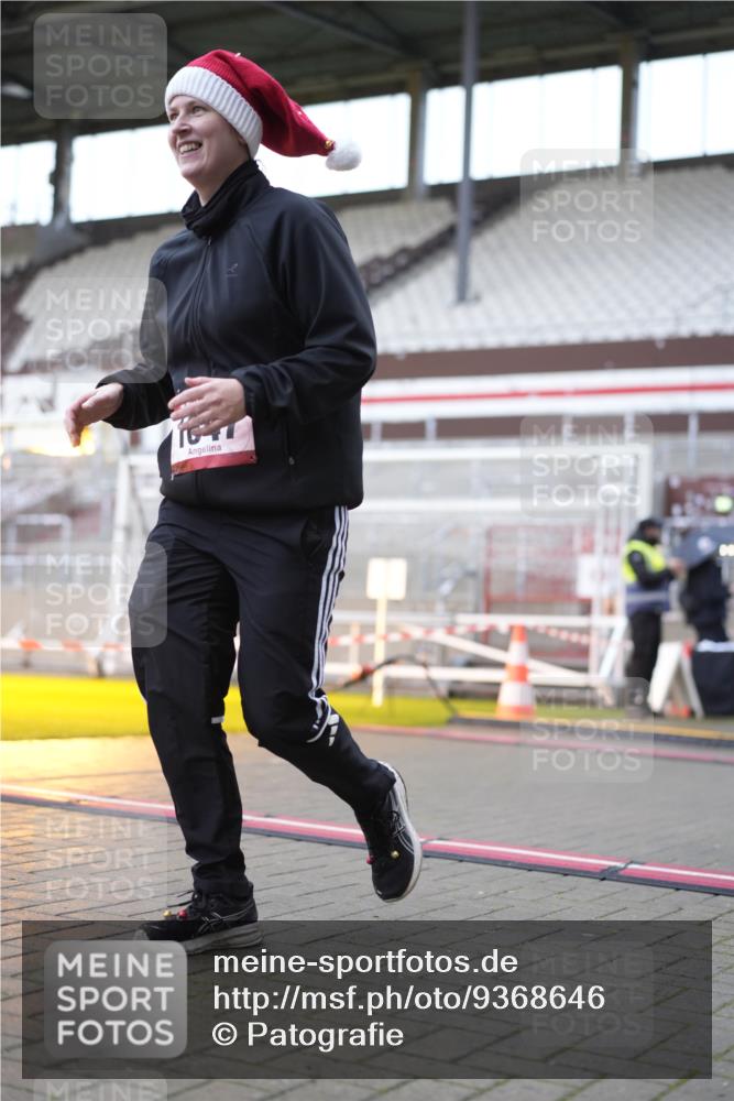 07.12.2025 - St. Pauli X-Mass-Run No. 15 Patografie http://msf.ph/oto/9368646 07.12.2025 11:13:08 Ziel 17, 22, 47, 683, 684, 1022, 1645, 1646, 1647, 1703 meine-sportfotos.de