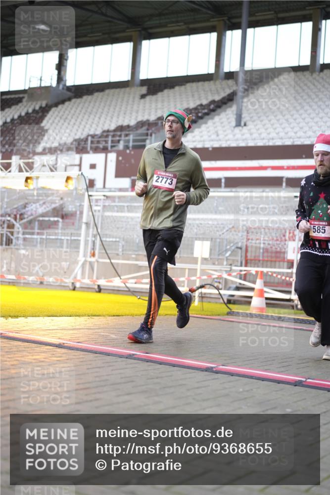07.12.2025 - St. Pauli X-Mass-Run No. 15 Patografie http://msf.ph/oto/9368655 07.12.2025 11:13:21 Ziel 585, 1338, 1341, 1645, 1646, 1647, 1664, 2125, 2773 meine-sportfotos.de