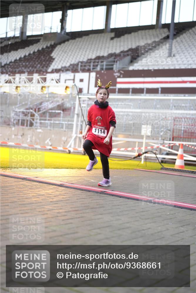 07.12.2025 - St. Pauli X-Mass-Run No. 15 Patografie http://msf.ph/oto/9368661 07.12.2025 11:13:30 Ziel 585, 1111, 1114, 1338, 1341, 1664, 2125, 2773 meine-sportfotos.de