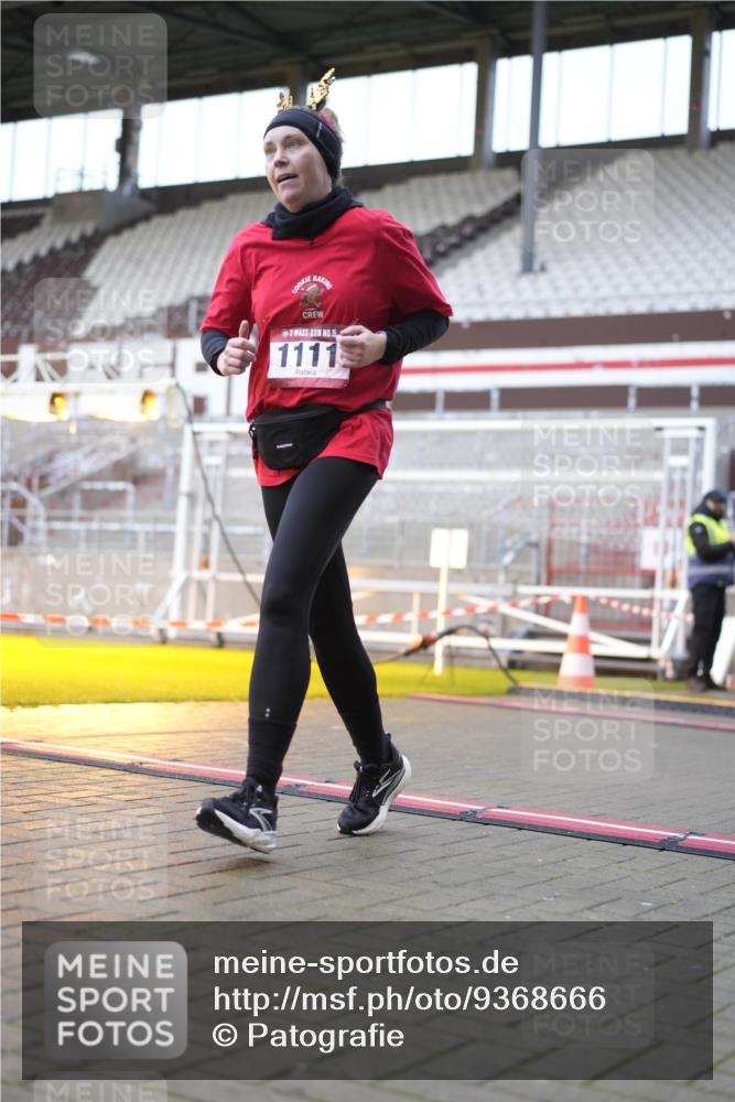 07.12.2025 - St. Pauli X-Mass-Run No. 15 Patografie http://msf.ph/oto/9368666 07.12.2025 11:13:31 Ziel 585, 1111, 1114, 1338, 1341, 1664, 2773 meine-sportfotos.de