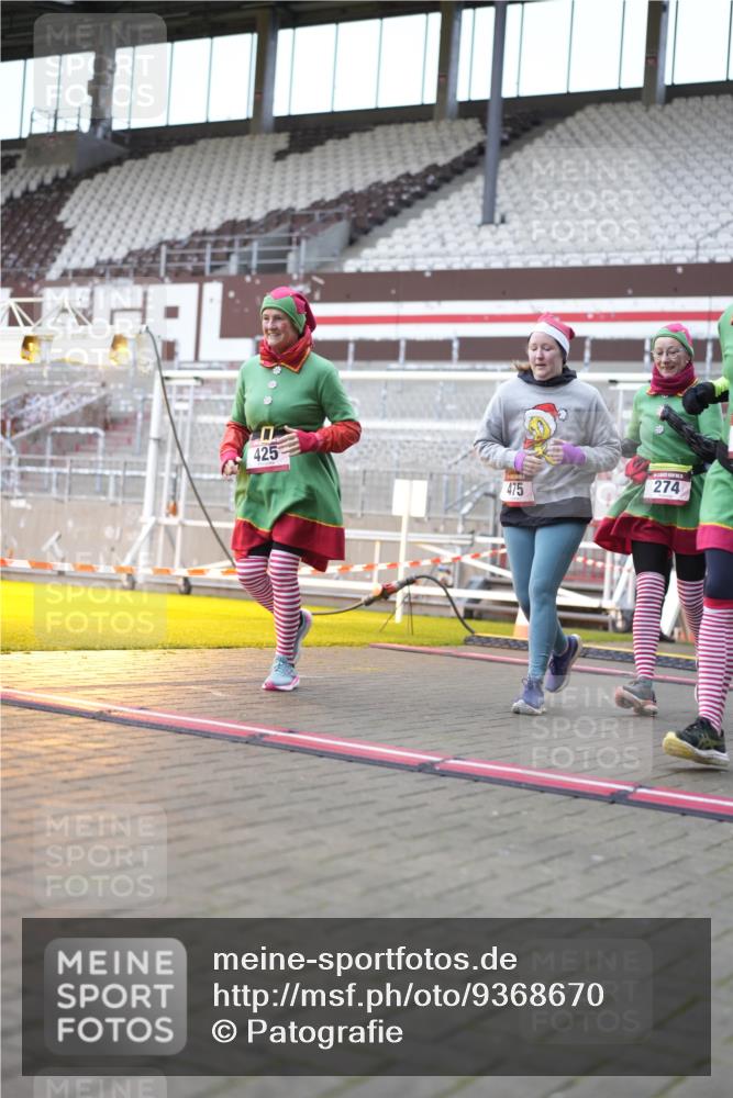 07.12.2025 - St. Pauli X-Mass-Run No. 15 Patografie http://msf.ph/oto/9368670 07.12.2025 11:13:52 Ziel 274, 375, 425, 475, 708 meine-sportfotos.de