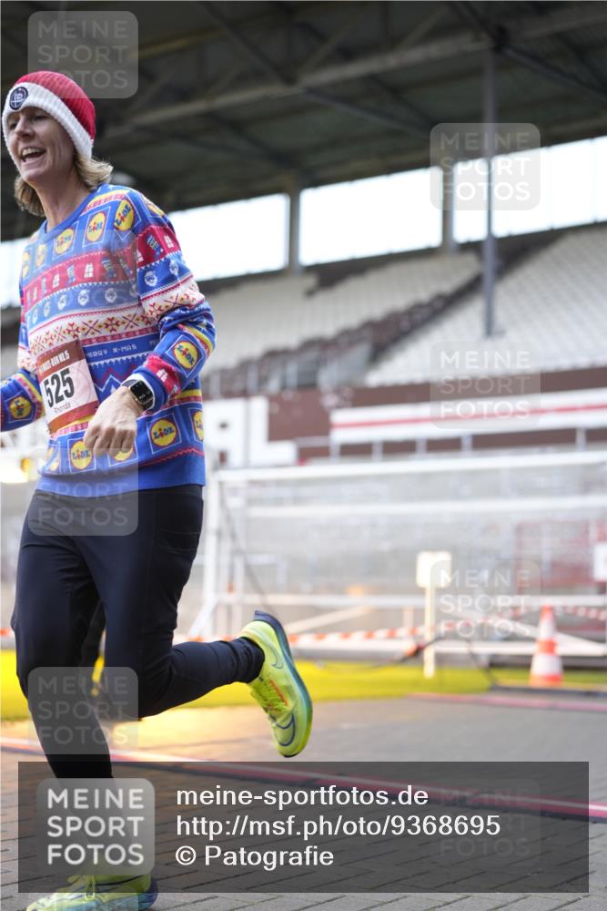 07.12.2025 - St. Pauli X-Mass-Run No. 15 Patografie http://msf.ph/oto/9368695 07.12.2025 11:14:26 Ziel 525, 1776, 1805, 1806, 2040 meine-sportfotos.de