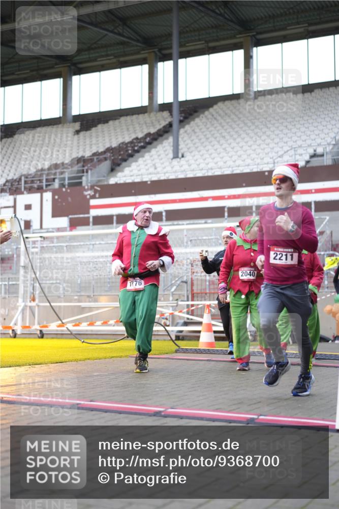 07.12.2025 - St. Pauli X-Mass-Run No. 15 Patografie http://msf.ph/oto/9368700 07.12.2025 11:14:31 Ziel 525, 1776, 1778, 1798, 1804, 1805, 1806, 1807, 2040, 2211, 4010 meine-sportfotos.de