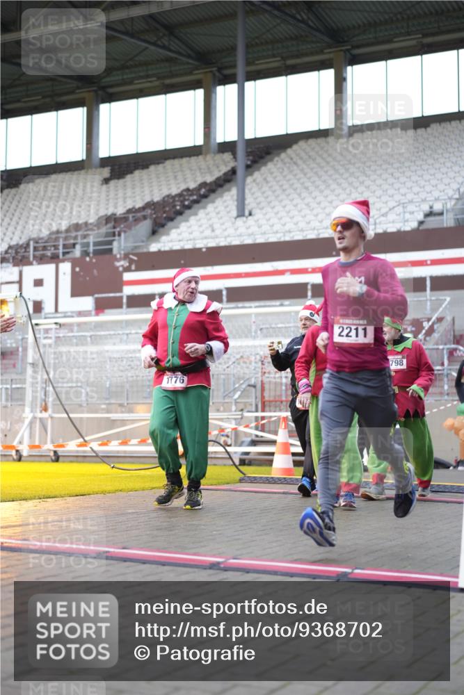 07.12.2025 - St. Pauli X-Mass-Run No. 15 Patografie http://msf.ph/oto/9368702 07.12.2025 11:14:31 Ziel 525, 1776, 1778, 1798, 1804, 1805, 1806, 1807, 2040, 2211, 4010 meine-sportfotos.de