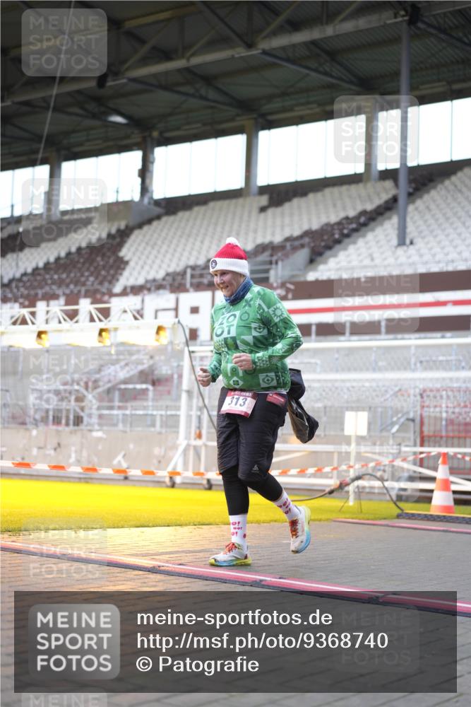 07.12.2025 - St. Pauli X-Mass-Run No. 15 Patografie http://msf.ph/oto/9368740 07.12.2025 11:15:04 Ziel 313, 1623, 1627, 1662, 3133 meine-sportfotos.de