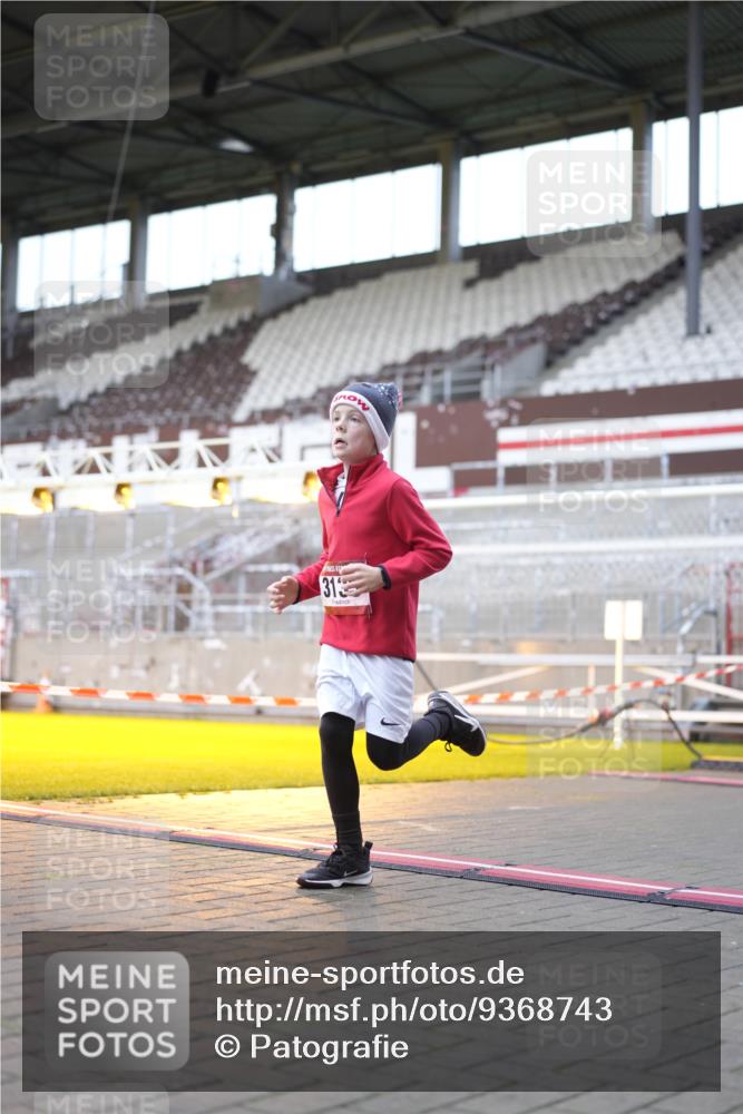 07.12.2025 - St. Pauli X-Mass-Run No. 15 Patografie http://msf.ph/oto/9368743 07.12.2025 11:15:06 Ziel 313, 1623, 1627, 1662, 3133 meine-sportfotos.de