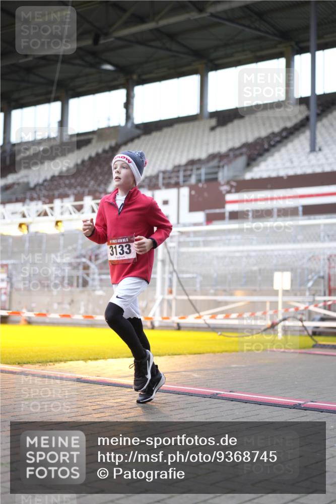 07.12.2025 - St. Pauli X-Mass-Run No. 15 Patografie http://msf.ph/oto/9368745 07.12.2025 11:15:06 Ziel 313, 1623, 1627, 1662, 3133 meine-sportfotos.de