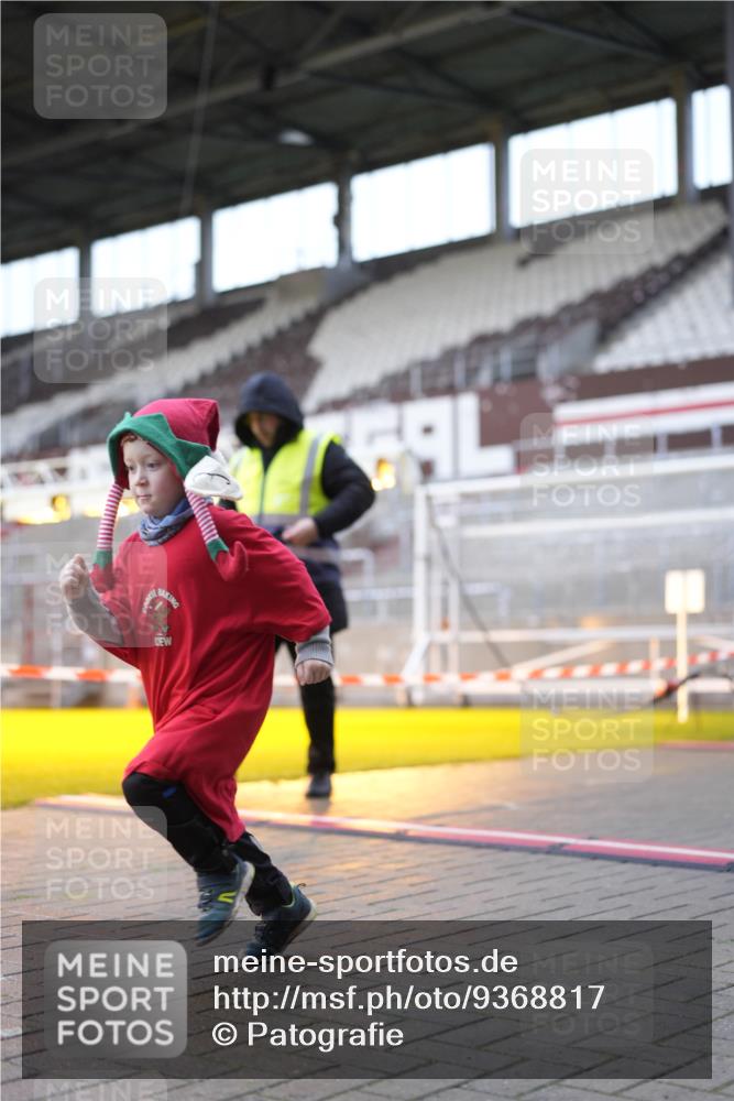 07.12.2025 - St. Pauli X-Mass-Run No. 15 Patografie http://msf.ph/oto/9368817 07.12.2025 11:17:12 Ziel 1122, 1125, 1127, 1130, 1340, 1529, 1531, 1686, 2766 meine-sportfotos.de