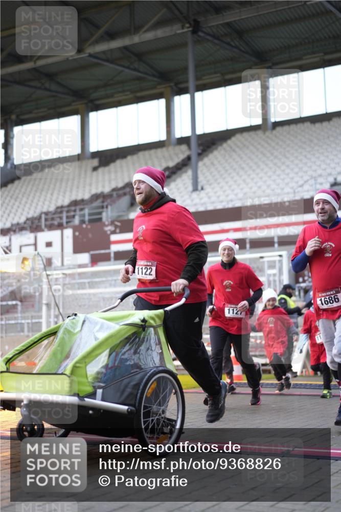 07.12.2025 - St. Pauli X-Mass-Run No. 15 Patografie http://msf.ph/oto/9368826 07.12.2025 11:17:14 Ziel 551, 1122, 1125, 1127, 1130, 1340, 1529, 1531, 1686, 2766, 2846, 2849 meine-sportfotos.de