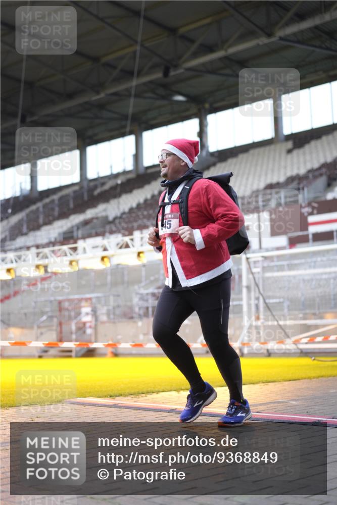 07.12.2025 - St. Pauli X-Mass-Run No. 15 Patografie http://msf.ph/oto/9368849 07.12.2025 11:17:30 Ziel 551, 845, 1125, 1130, 1529, 2477, 2846, 2849 meine-sportfotos.de