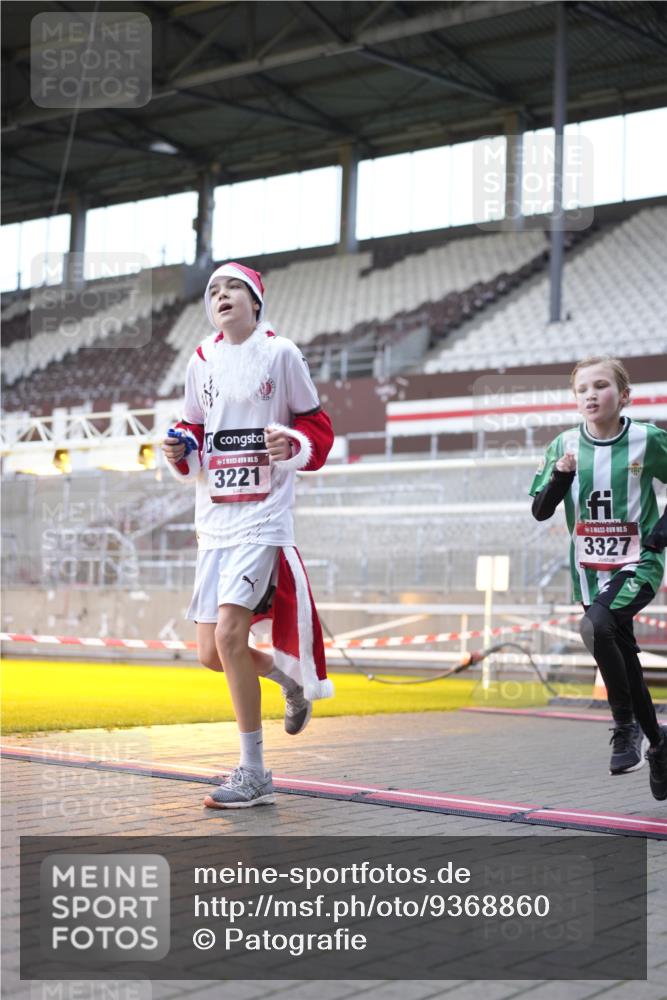 07.12.2025 - St. Pauli X-Mass-Run No. 15 Patografie http://msf.ph/oto/9368860 07.12.2025 11:18:00 Ziel 1325, 1348, 3221, 3327, 4627 meine-sportfotos.de