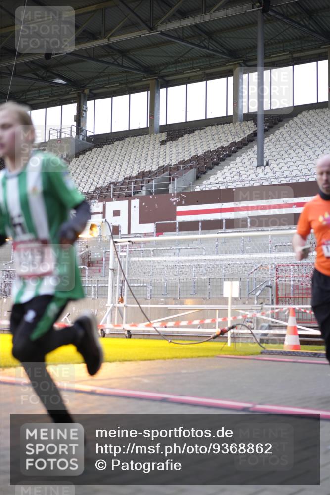 07.12.2025 - St. Pauli X-Mass-Run No. 15 Patografie http://msf.ph/oto/9368862 07.12.2025 11:18:00 Ziel 1325, 1348, 3221, 3327, 4627 meine-sportfotos.de