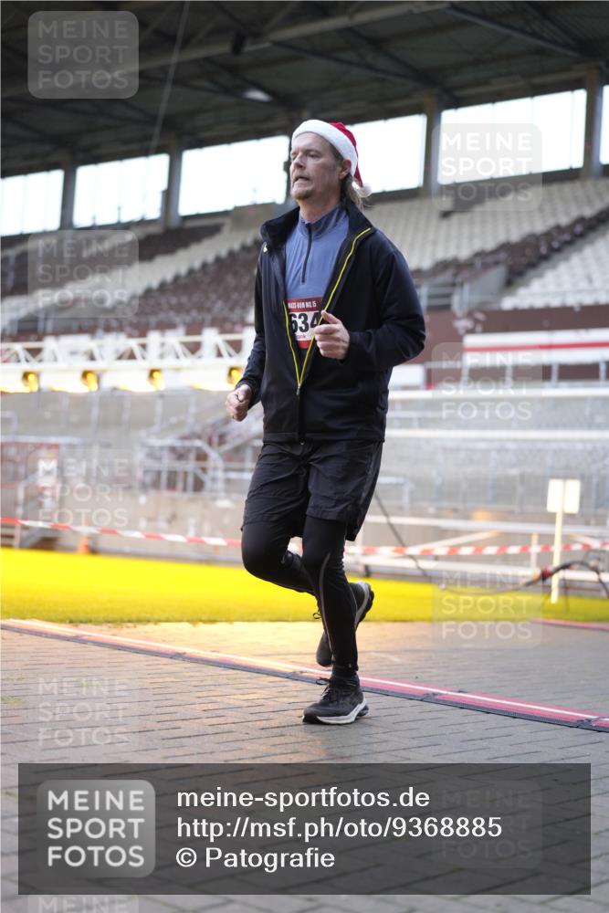 07.12.2025 - St. Pauli X-Mass-Run No. 15 Patografie http://msf.ph/oto/9368885 07.12.2025 11:18:25 Ziel 2045, 2918, 3138, 3158, 3304, 3634, 3636 meine-sportfotos.de