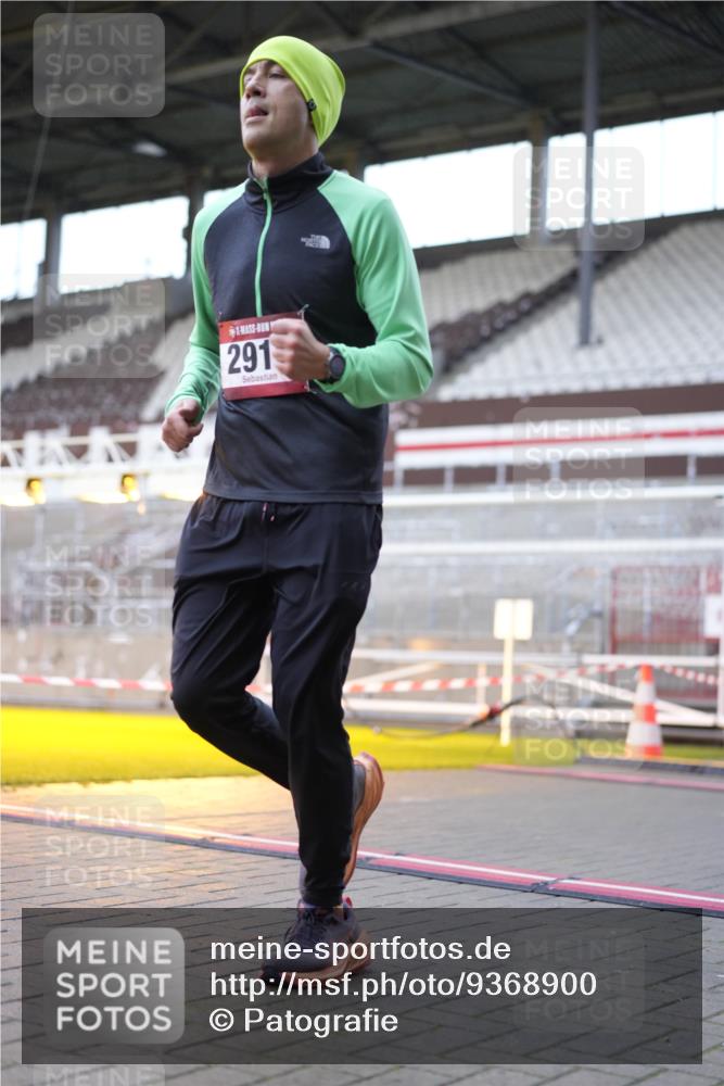 07.12.2025 - St. Pauli X-Mass-Run No. 15 Patografie http://msf.ph/oto/9368900 07.12.2025 11:18:28 Ziel 2045, 2918, 3138, 3158, 3304, 3634, 3636 meine-sportfotos.de