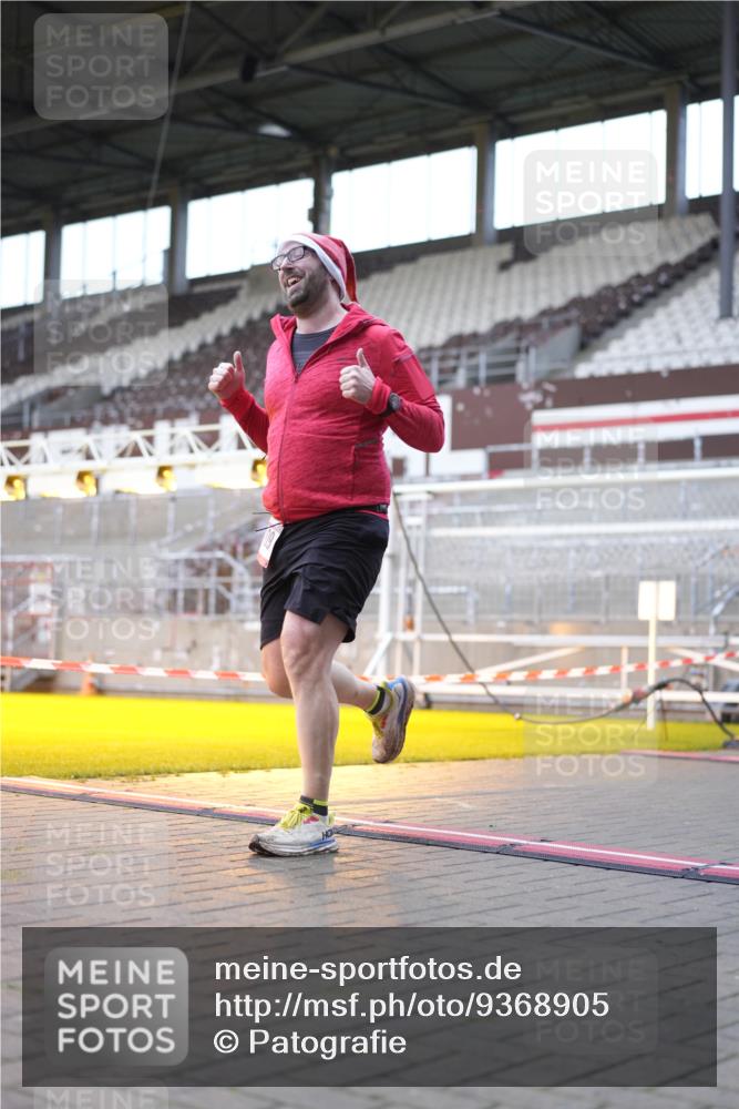 07.12.2025 - St. Pauli X-Mass-Run No. 15 Patografie http://msf.ph/oto/9368905 07.12.2025 11:18:45 Ziel 1109, 1322, 2064, 2067 meine-sportfotos.de
