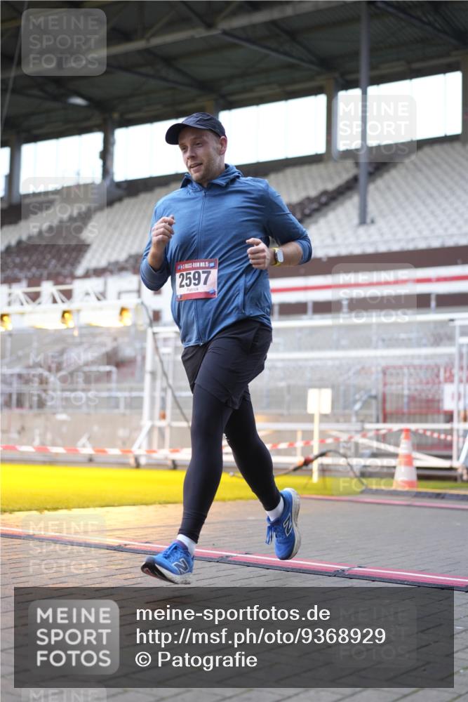 07.12.2025 - St. Pauli X-Mass-Run No. 15 Patografie http://msf.ph/oto/9368929 07.12.2025 11:19:06 Ziel 295, 302, 1617, 2597, 2788, 3205 meine-sportfotos.de