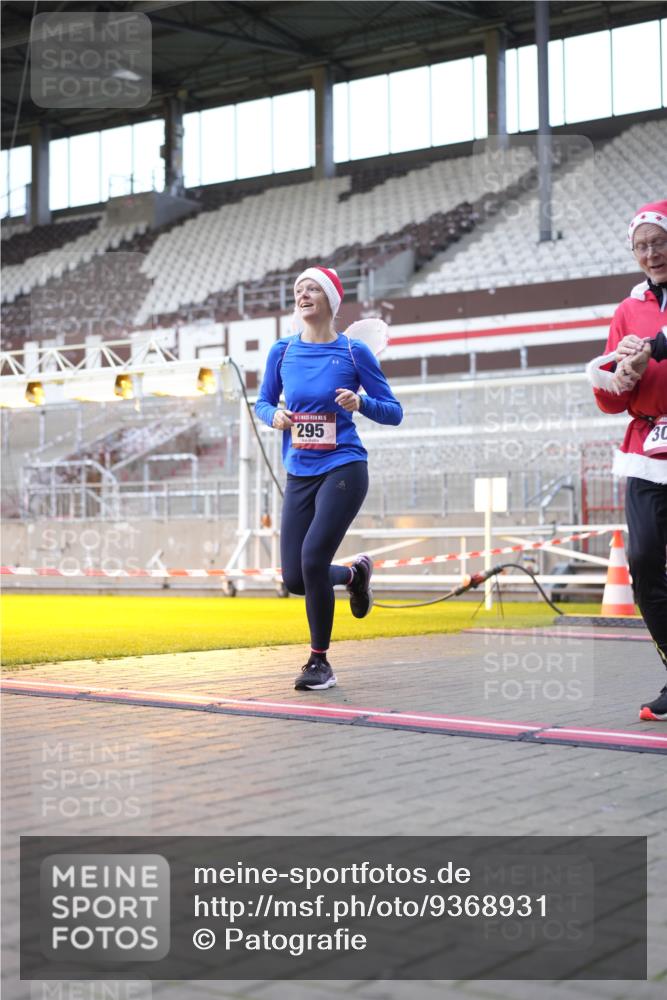 07.12.2025 - St. Pauli X-Mass-Run No. 15 Patografie http://msf.ph/oto/9368931 07.12.2025 11:19:08 Ziel 295, 302, 1617, 2597, 2788, 3205 meine-sportfotos.de