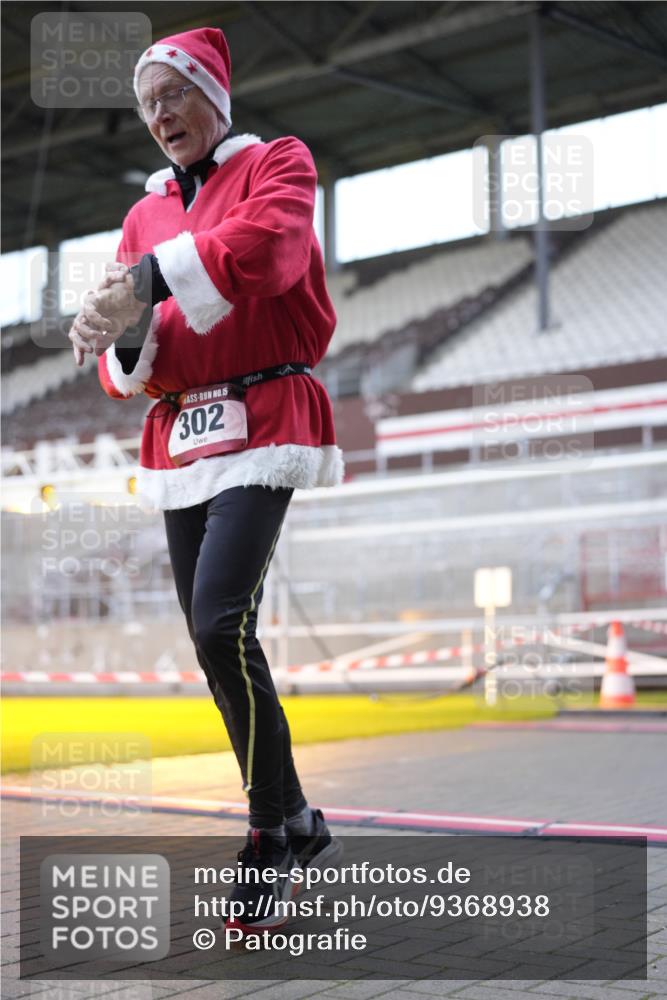 07.12.2025 - St. Pauli X-Mass-Run No. 15 Patografie http://msf.ph/oto/9368938 07.12.2025 11:19:09 Ziel 295, 302, 1617, 2597, 2788, 3205 meine-sportfotos.de