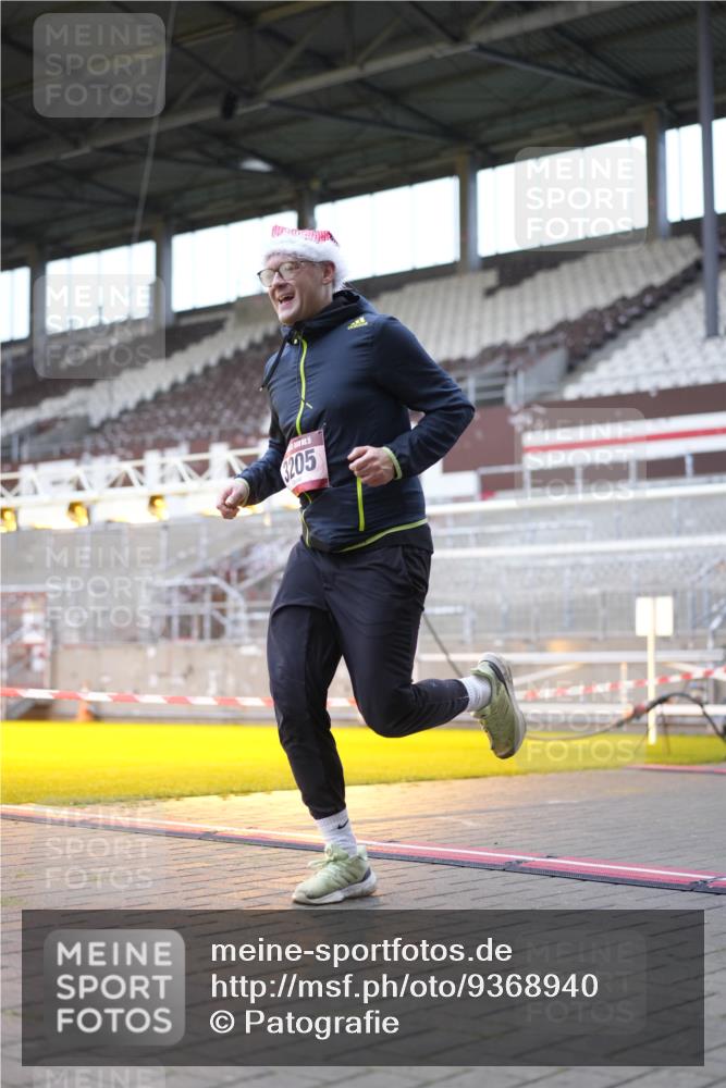 07.12.2025 - St. Pauli X-Mass-Run No. 15 Patografie http://msf.ph/oto/9368940 07.12.2025 11:19:11 Ziel 295, 302, 1617, 2597, 2788, 3205 meine-sportfotos.de