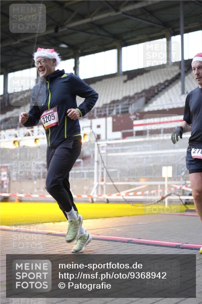 07.12.2025 - St. Pauli X-Mass-Run No. 15 Patografie http://msf.ph/oto/9368942 07.12.2025 11:19:11 Ziel 295, 302, 1617, 2597, 2788, 3205 meine-sportfotos.de