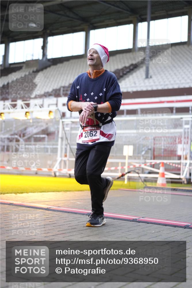 07.12.2025 - St. Pauli X-Mass-Run No. 15 Patografie http://msf.ph/oto/9368950 07.12.2025 11:19:19 Ziel 295, 302, 797, 2062, 2597, 2788, 3205 meine-sportfotos.de