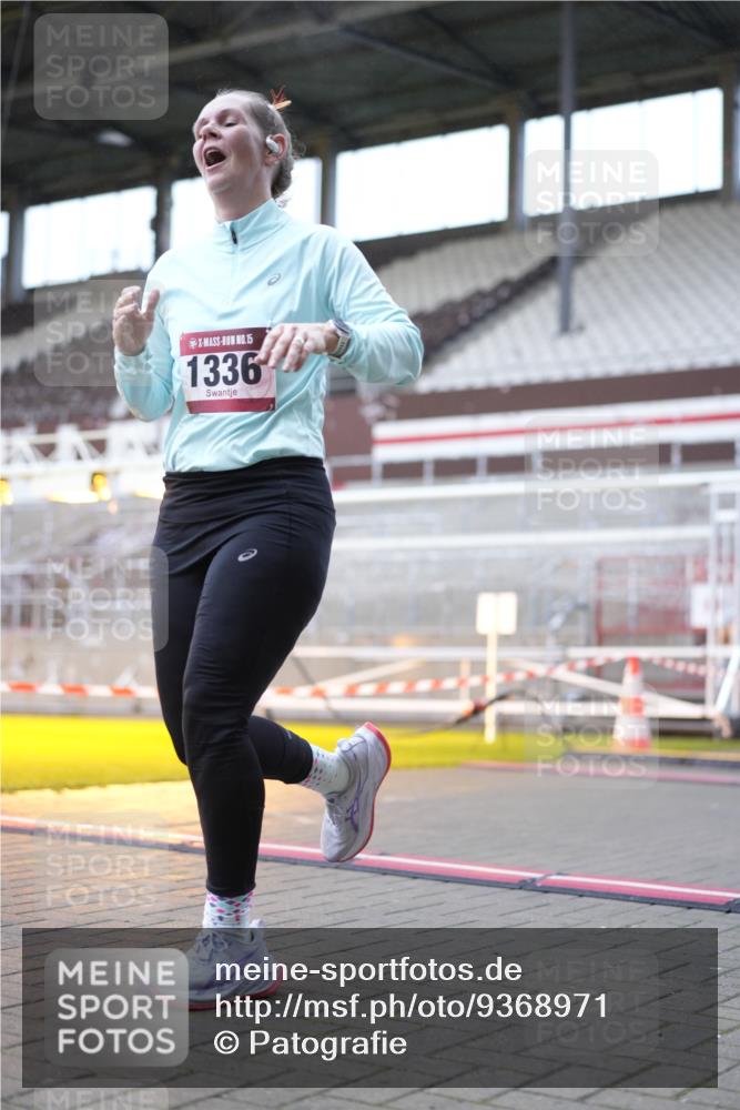 07.12.2025 - St. Pauli X-Mass-Run No. 15 Patografie http://msf.ph/oto/9368971 07.12.2025 11:19:32 Ziel 367, 373, 797, 1336, 1343, 1563, 2062 meine-sportfotos.de