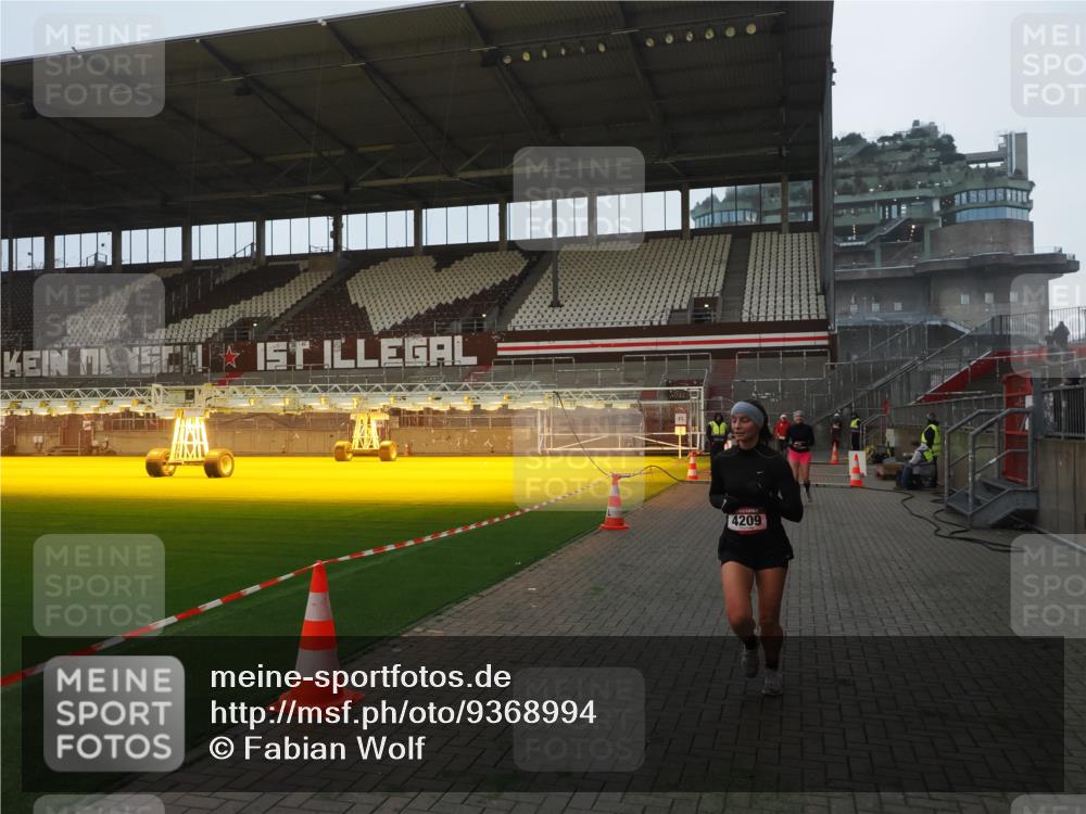 07.12.2025 - St. Pauli X-Mass-Run No. 15 Fabian Wolf http://msf.ph/oto/9368994 07.12.2025 09:56:46 Ziel 198, 662, 1116, 1165, 3255, 4208, 4209 meine-sportfotos.de