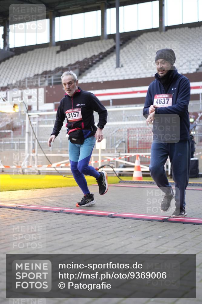 07.12.2025 - St. Pauli X-Mass-Run No. 15 Patografie http://msf.ph/oto/9369006 07.12.2025 11:20:14 Ziel 2577, 2578, 3129, 3157, 3309, 4637 meine-sportfotos.de