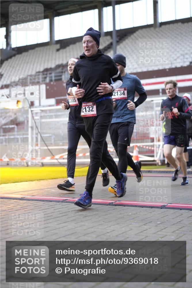 07.12.2025 - St. Pauli X-Mass-Run No. 15 Patografie http://msf.ph/oto/9369018 07.12.2025 11:20:25 Ziel 1020, 1135, 1614, 2132, 2134, 2242, 2305, 3129, 3157, 3309, 4637 meine-sportfotos.de
