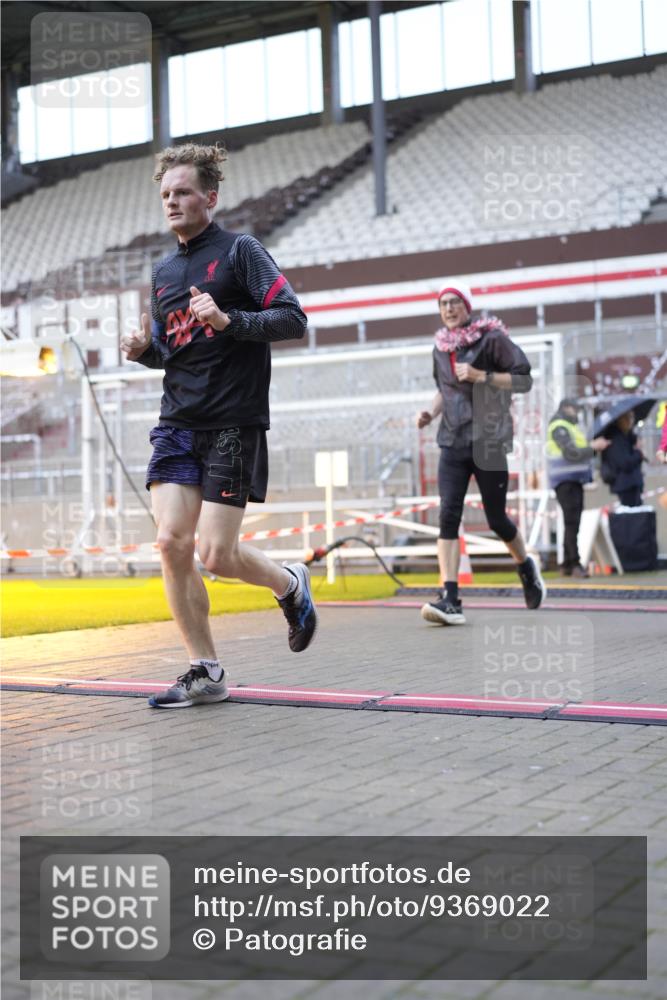 07.12.2025 - St. Pauli X-Mass-Run No. 15 Patografie http://msf.ph/oto/9369022 07.12.2025 11:20:26 Ziel 1020, 1135, 1614, 2132, 2134, 2242, 2305, 3129, 3157, 3309, 4637 meine-sportfotos.de