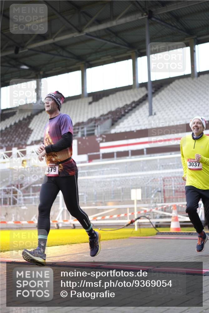 07.12.2025 - St. Pauli X-Mass-Run No. 15 Patografie http://msf.ph/oto/9369054 07.12.2025 11:20:46 Ziel 540, 765, 2379, 2462, 2601, 3037 meine-sportfotos.de