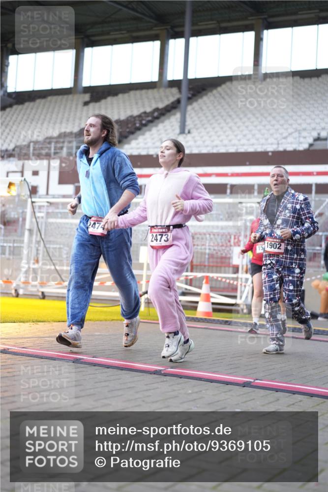 07.12.2025 - St. Pauli X-Mass-Run No. 15 Patografie http://msf.ph/oto/9369105 07.12.2025 11:21:25 Ziel 98, 105, 111, 232, 241, 1549, 1902, 1907, 2033, 2197, 2473, 2474, 2579, 3073, 3159, 3283 meine-sportfotos.de