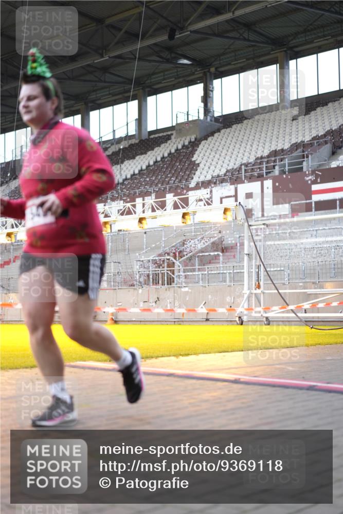 07.12.2025 - St. Pauli X-Mass-Run No. 15 Patografie http://msf.ph/oto/9369118 07.12.2025 11:21:27 Ziel 98, 105, 111, 232, 241, 1549, 1902, 1907, 2033, 2197, 2473, 2474, 2579, 3073, 3159, 3283 meine-sportfotos.de