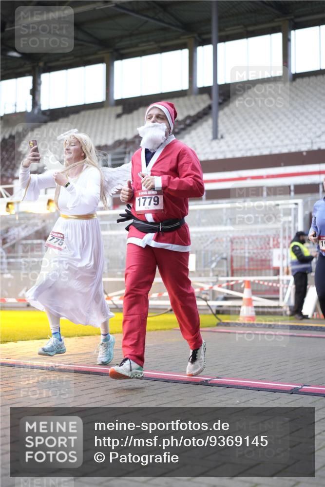 07.12.2025 - St. Pauli X-Mass-Run No. 15 Patografie http://msf.ph/oto/9369145 07.12.2025 11:21:49 Ziel 1284, 1297, 1775, 1779, 1904, 1939 meine-sportfotos.de