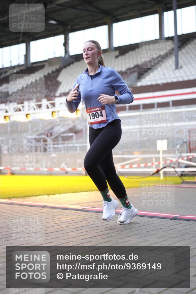 07.12.2025 - St. Pauli X-Mass-Run No. 15 Patografie http://msf.ph/oto/9369149 07.12.2025 11:21:50 Ziel 1284, 1297, 1775, 1779, 1904, 1939 meine-sportfotos.de