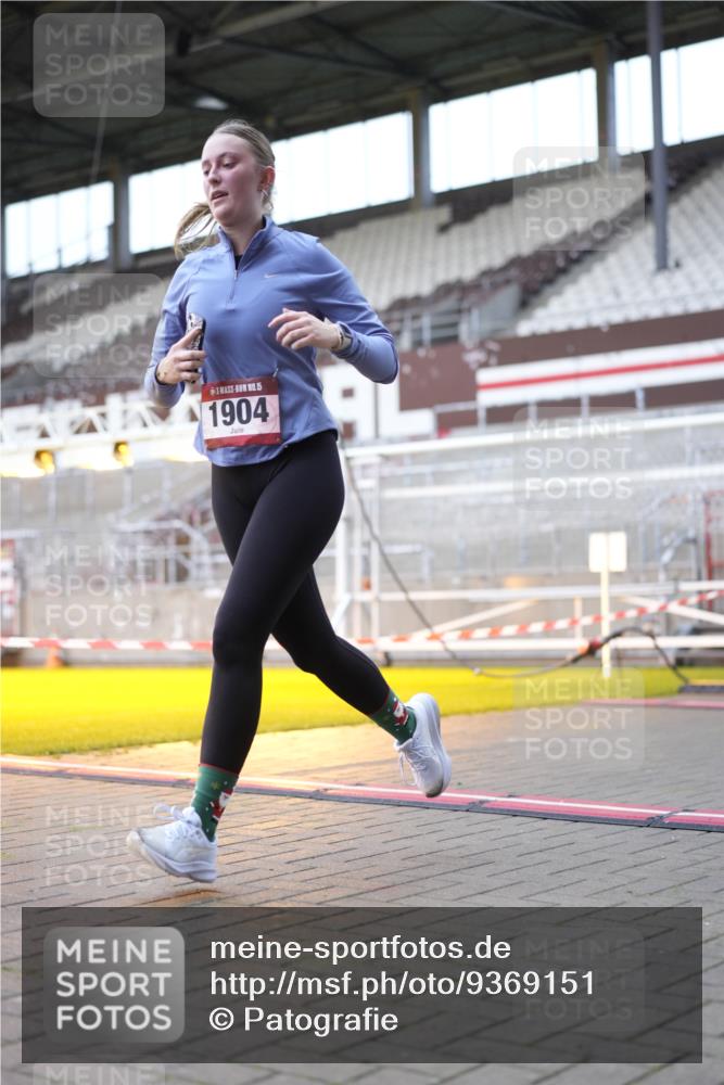 07.12.2025 - St. Pauli X-Mass-Run No. 15 Patografie http://msf.ph/oto/9369151 07.12.2025 11:21:51 Ziel 1284, 1297, 1775, 1779, 1904, 1939 meine-sportfotos.de