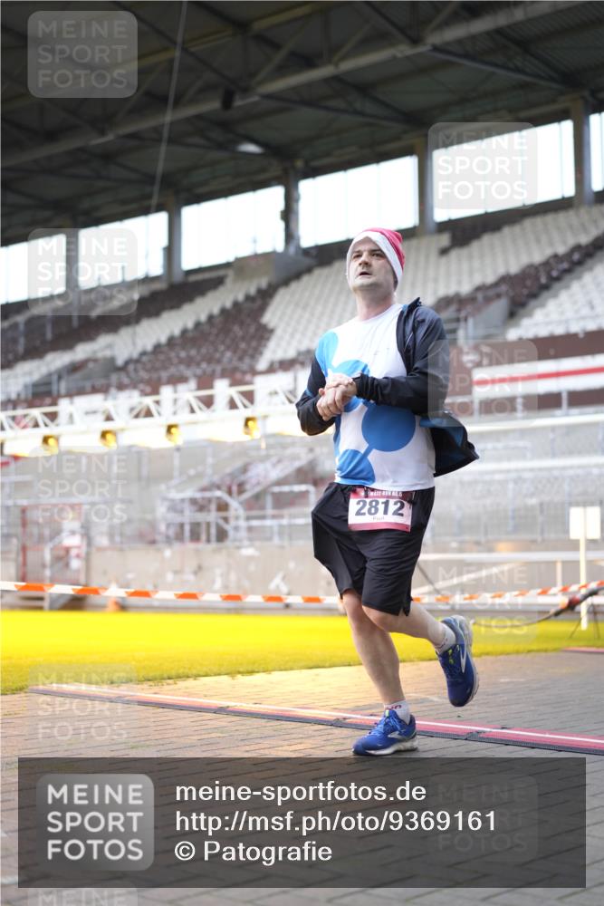 07.12.2025 - St. Pauli X-Mass-Run No. 15 Patografie http://msf.ph/oto/9369161 07.12.2025 11:22:14 Ziel 2812, 3474, 3475, 3820, 3821 meine-sportfotos.de