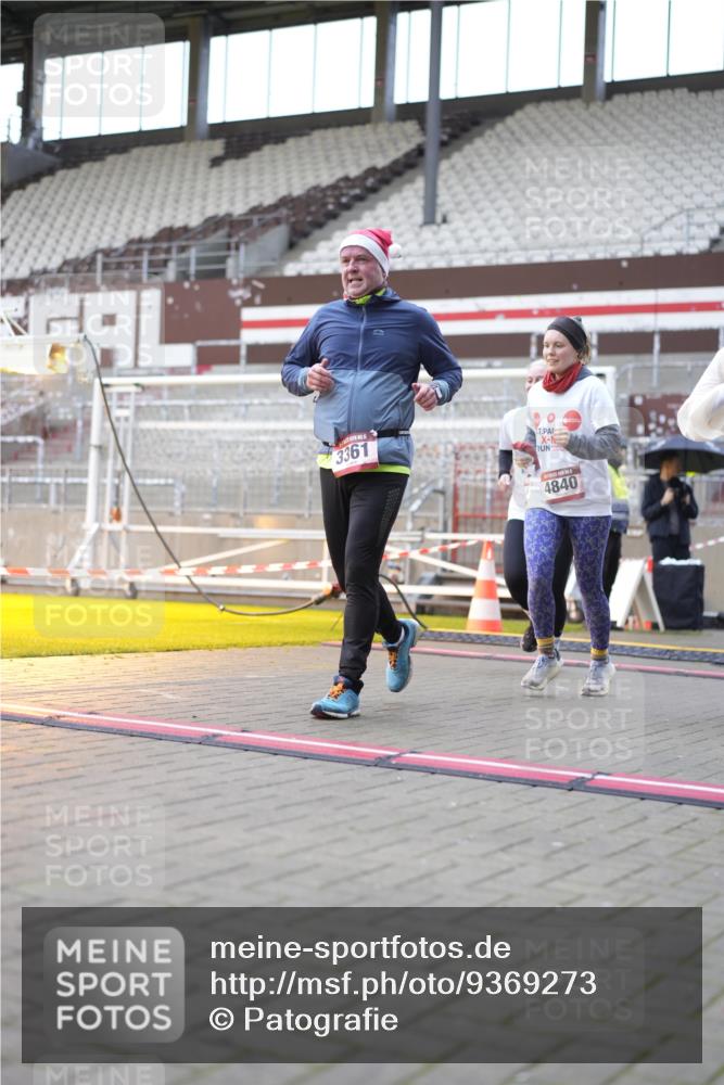 07.12.2025 - St. Pauli X-Mass-Run No. 15 Patografie http://msf.ph/oto/9369273 07.12.2025 11:24:00 Ziel 813, 2814, 3361, 4840, 4841 meine-sportfotos.de