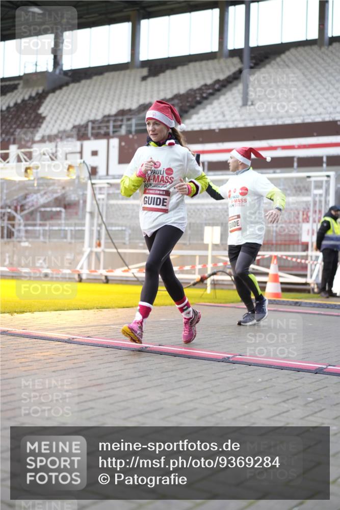 07.12.2025 - St. Pauli X-Mass-Run No. 15 Patografie http://msf.ph/oto/9369284 07.12.2025 11:24:02 Ziel 813, 2814, 3361, 4840, 4841 meine-sportfotos.de