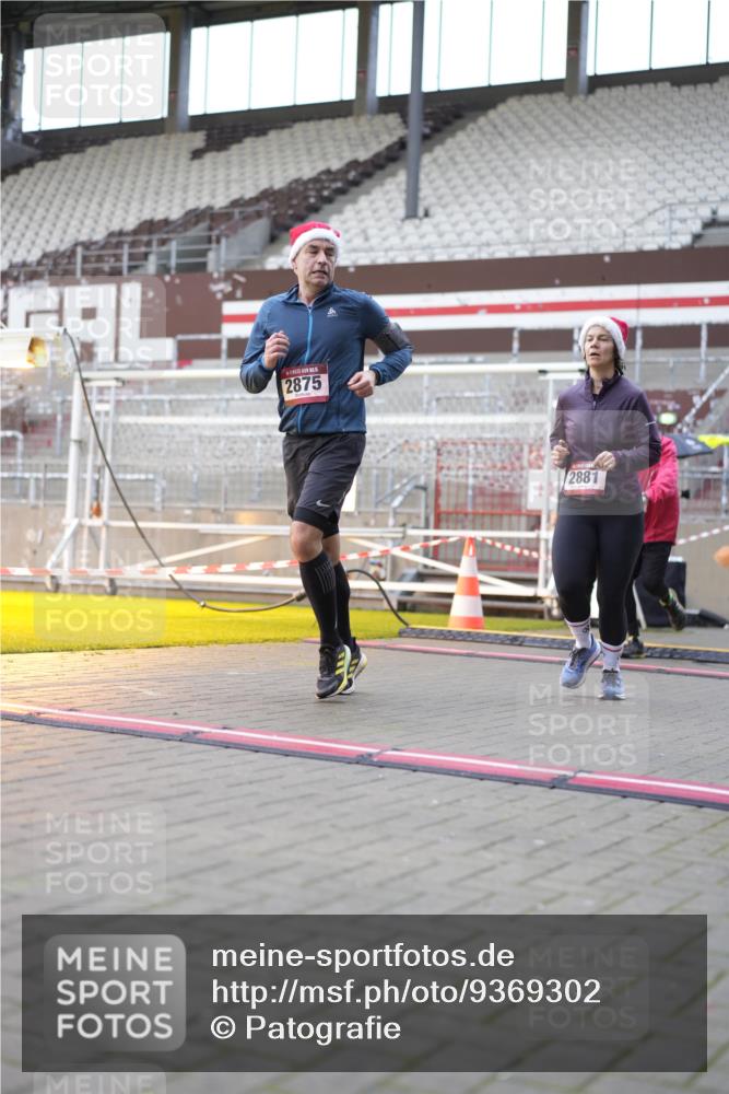 07.12.2025 - St. Pauli X-Mass-Run No. 15 Patografie http://msf.ph/oto/9369302 07.12.2025 11:24:13 Ziel 672, 813, 1773, 2386, 2388, 2605, 2606, 2875, 2881, 3361, 4840, 4841 meine-sportfotos.de