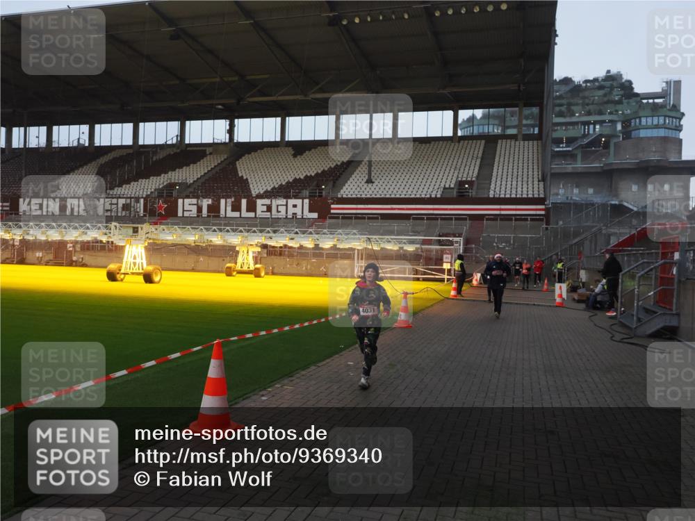 07.12.2025 - St. Pauli X-Mass-Run No. 15 Fabian Wolf http://msf.ph/oto/9369340 07.12.2025 09:58:28 Ziel 238, 261, 483, 1173, 1603, 1633, 1774, 2205, 3515, 4031, 4206 meine-sportfotos.de
