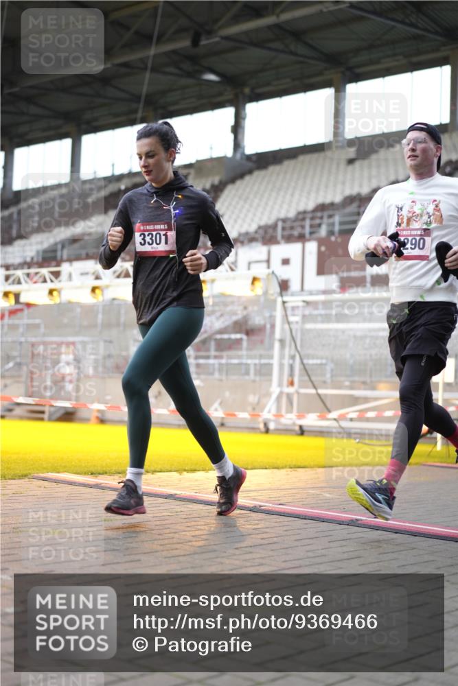 07.12.2025 - St. Pauli X-Mass-Run No. 15 Patografie http://msf.ph/oto/9369466 07.12.2025 11:25:18 Ziel 1544, 1961, 2151, 2244, 3126, 3290, 3296, 3301, 4101 meine-sportfotos.de