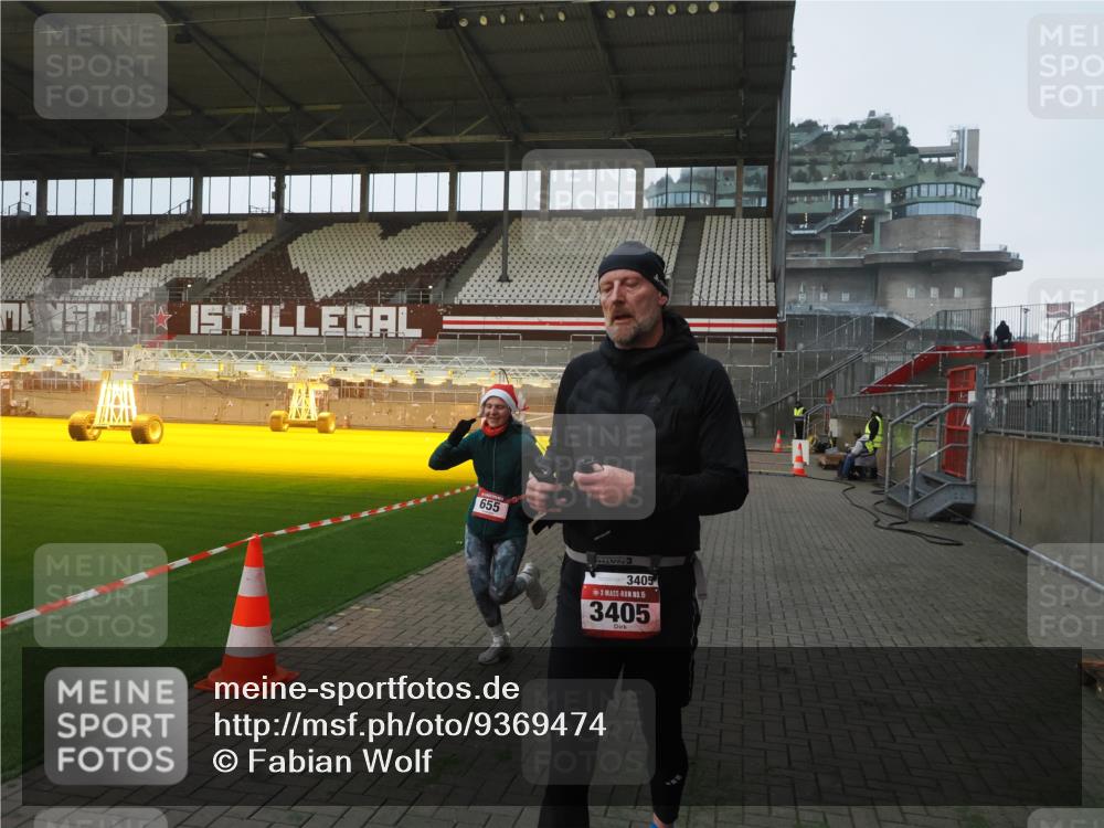 07.12.2025 - St. Pauli X-Mass-Run No. 15 Fabian Wolf http://msf.ph/oto/9369474 07.12.2025 09:58:49 Ziel 532, 655, 1003, 1115, 1528, 1542, 1782, 1785, 2392, 3308 meine-sportfotos.de