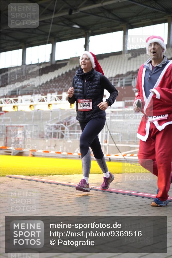 07.12.2025 - St. Pauli X-Mass-Run No. 15 Patografie http://msf.ph/oto/9369516 07.12.2025 11:25:55 Ziel 674, 678, 1079, 1344, 1356, 1593, 1673, 2055, 2088, 2145, 2161, 2166, 2198, 2255, 2265, 3050, 3051, 3068, 3070 meine-sportfotos.de