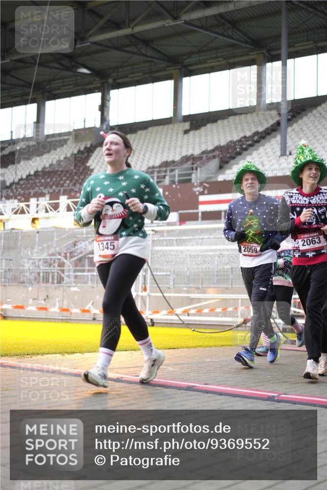 07.12.2025 - St. Pauli X-Mass-Run No. 15 Patografie http://msf.ph/oto/9369552 07.12.2025 11:26:12 Ziel 610, 624, 1345, 1498, 1501, 1632, 2059, 2063, 2066, 2069, 2074, 2088, 2124, 2161, 2198, 2255, 2257, 2260, 2265, 2637, 2786, 2795, 3094, 3217, 3257, 3258, 3260, 3261, 3607 meine-sportfotos.de