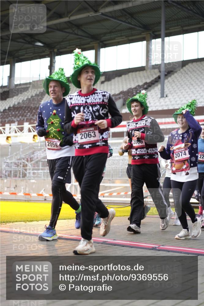 07.12.2025 - St. Pauli X-Mass-Run No. 15 Patografie http://msf.ph/oto/9369556 07.12.2025 11:26:13 Ziel 610, 624, 1345, 1498, 1501, 1632, 2059, 2063, 2066, 2069, 2074, 2088, 2124, 2257, 2260, 2637, 2786, 2795, 3094, 3217, 3257, 3258, 3260, 3261, 3607 meine-sportfotos.de