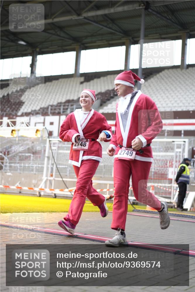 07.12.2025 - St. Pauli X-Mass-Run No. 15 Patografie http://msf.ph/oto/9369574 07.12.2025 11:26:28 Ziel 610, 624, 1498, 1501, 1632, 2024, 2026, 2069, 2074, 2124, 2257, 2260, 2637, 2748, 2749, 2813, 3217 meine-sportfotos.de