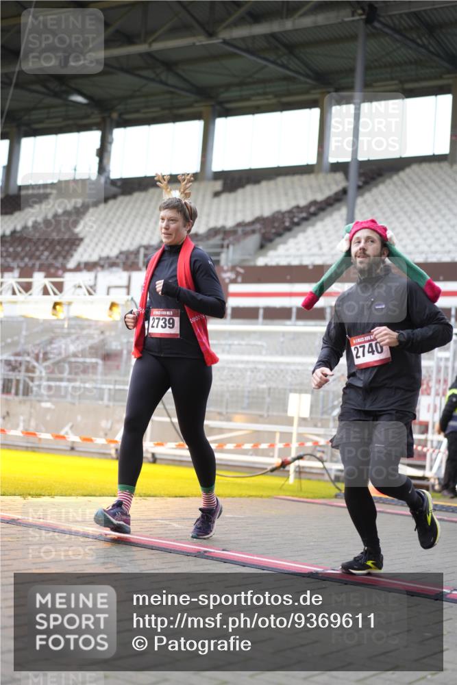 07.12.2025 - St. Pauli X-Mass-Run No. 15 Patografie http://msf.ph/oto/9369611 07.12.2025 11:26:46 Ziel 205, 209, 2024, 2026, 2175, 2176, 2234, 2236, 2237, 2240, 2789, 2790, 2813, 2942, 2972, 2979, 4884 meine-sportfotos.de