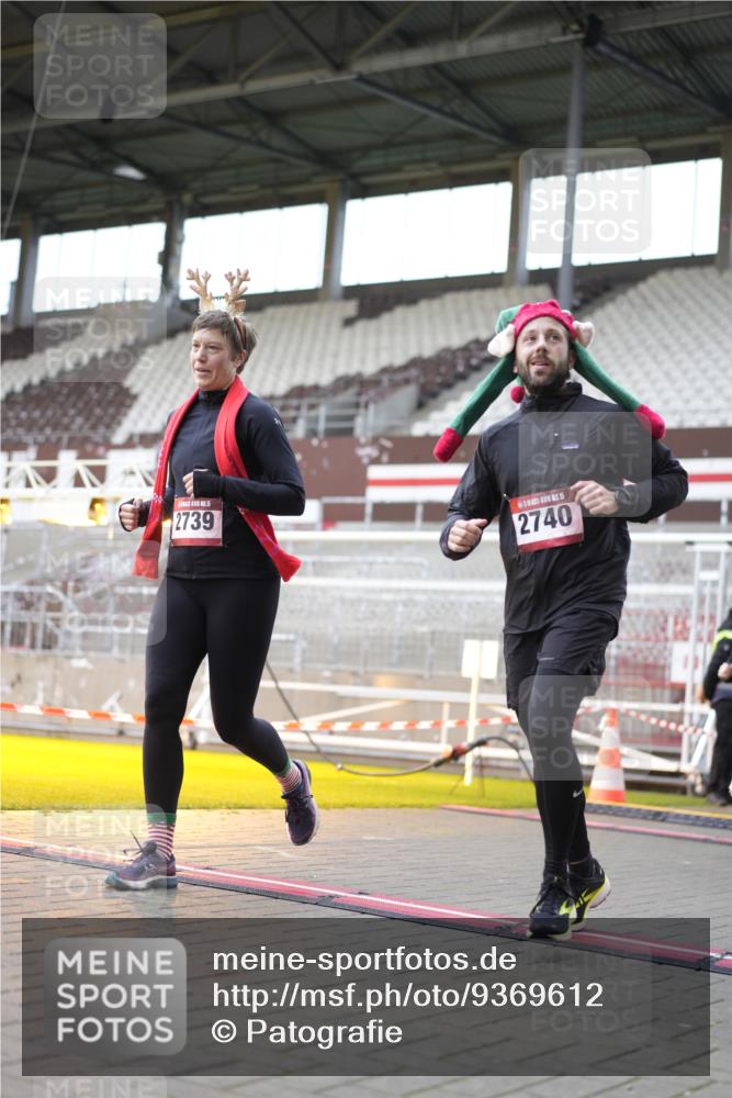 07.12.2025 - St. Pauli X-Mass-Run No. 15 Patografie http://msf.ph/oto/9369612 07.12.2025 11:26:47 Ziel 205, 209, 1080, 2024, 2026, 2072, 2175, 2176, 2234, 2236, 2237, 2240, 2789, 2790, 2813, 2942, 2972, 2979, 4884 meine-sportfotos.de